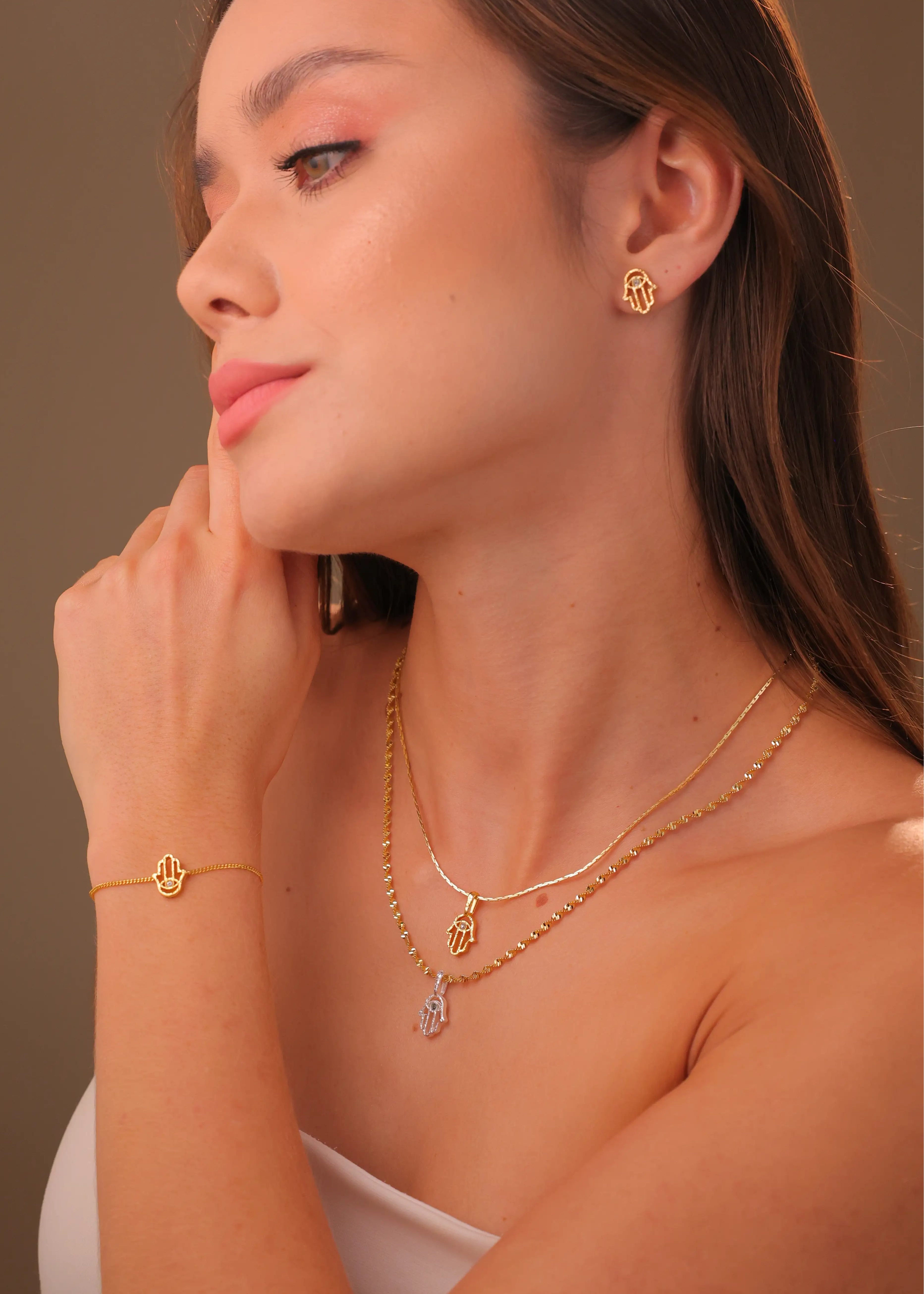 Aretes Mano Hamsa Con Piedra