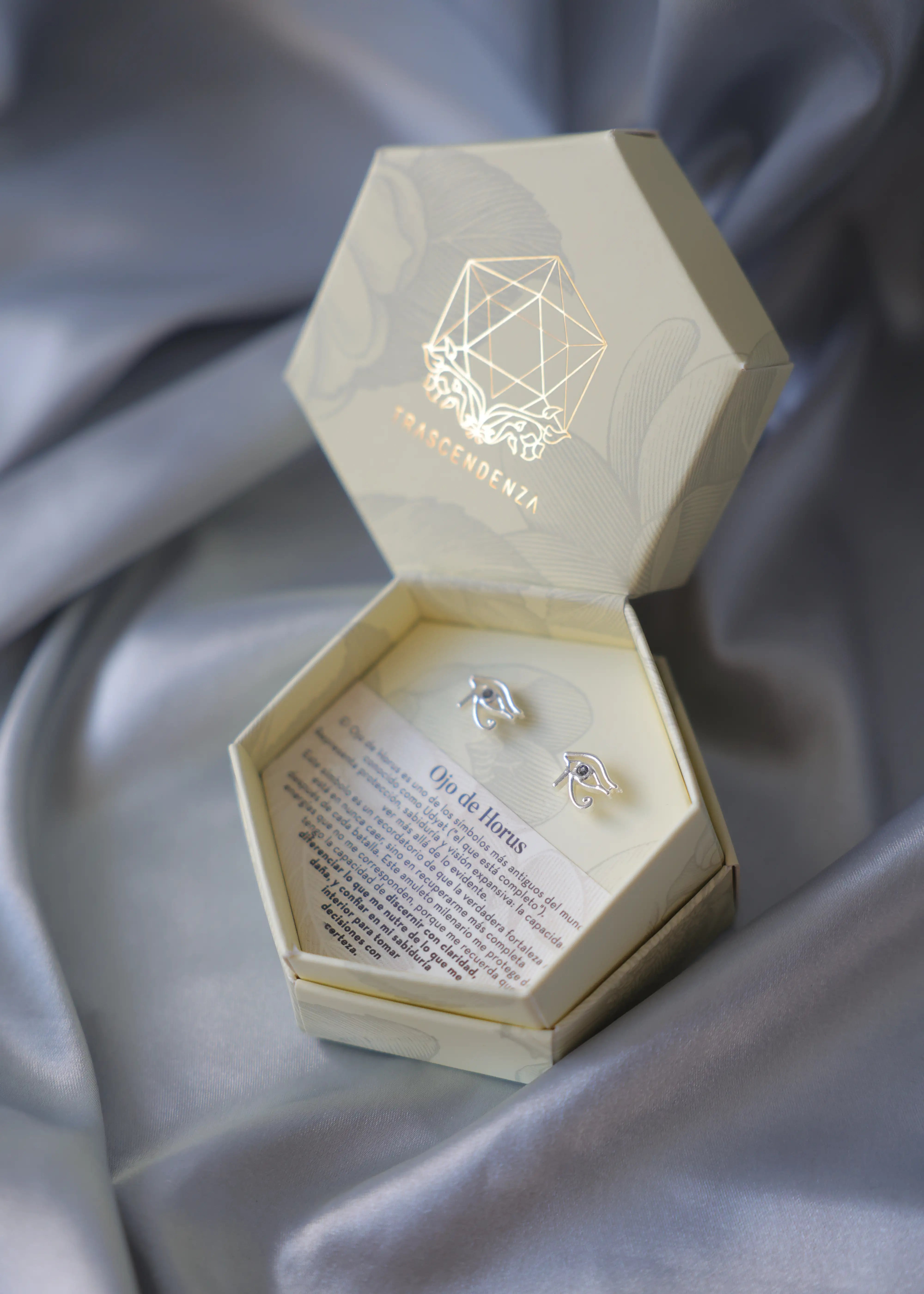 Aretes Ojo de Horus
