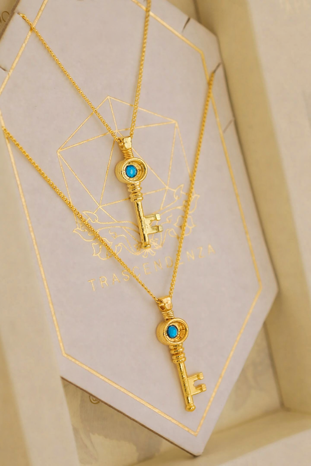 Pacto collar llave maestra oro-oro