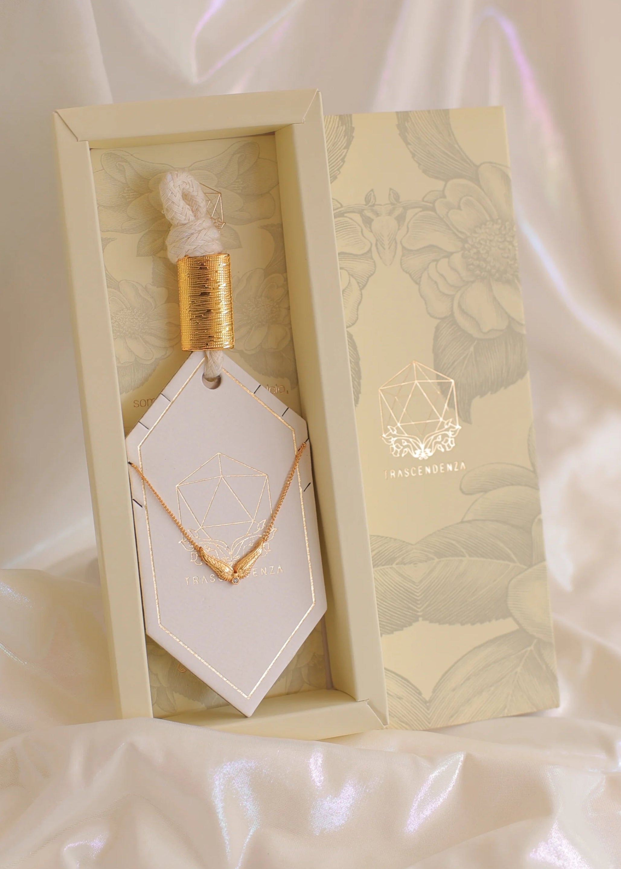 Collar Ángel Eternidad Oro