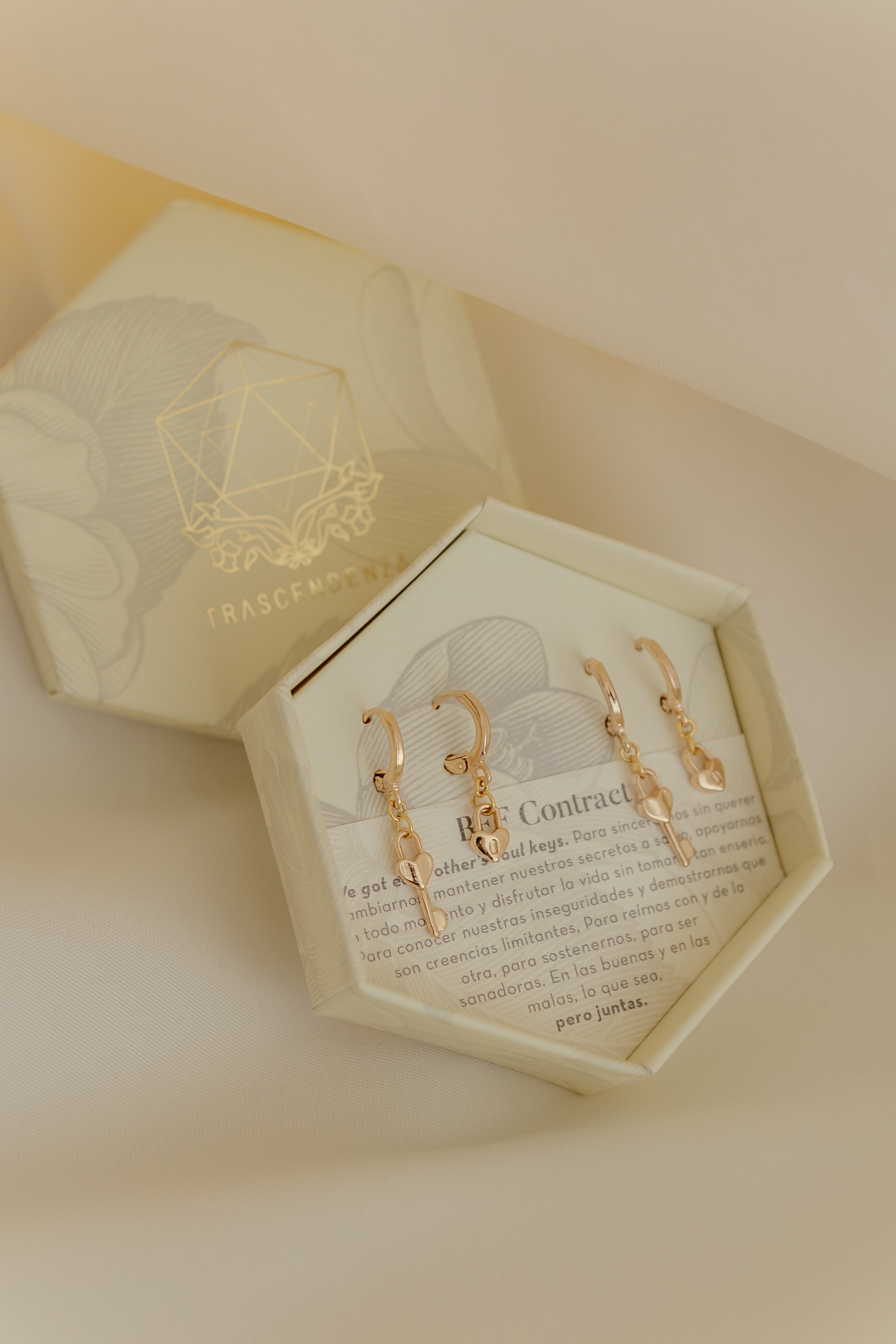 Pacto Amigas Aretes BFF Contract (Set x2)