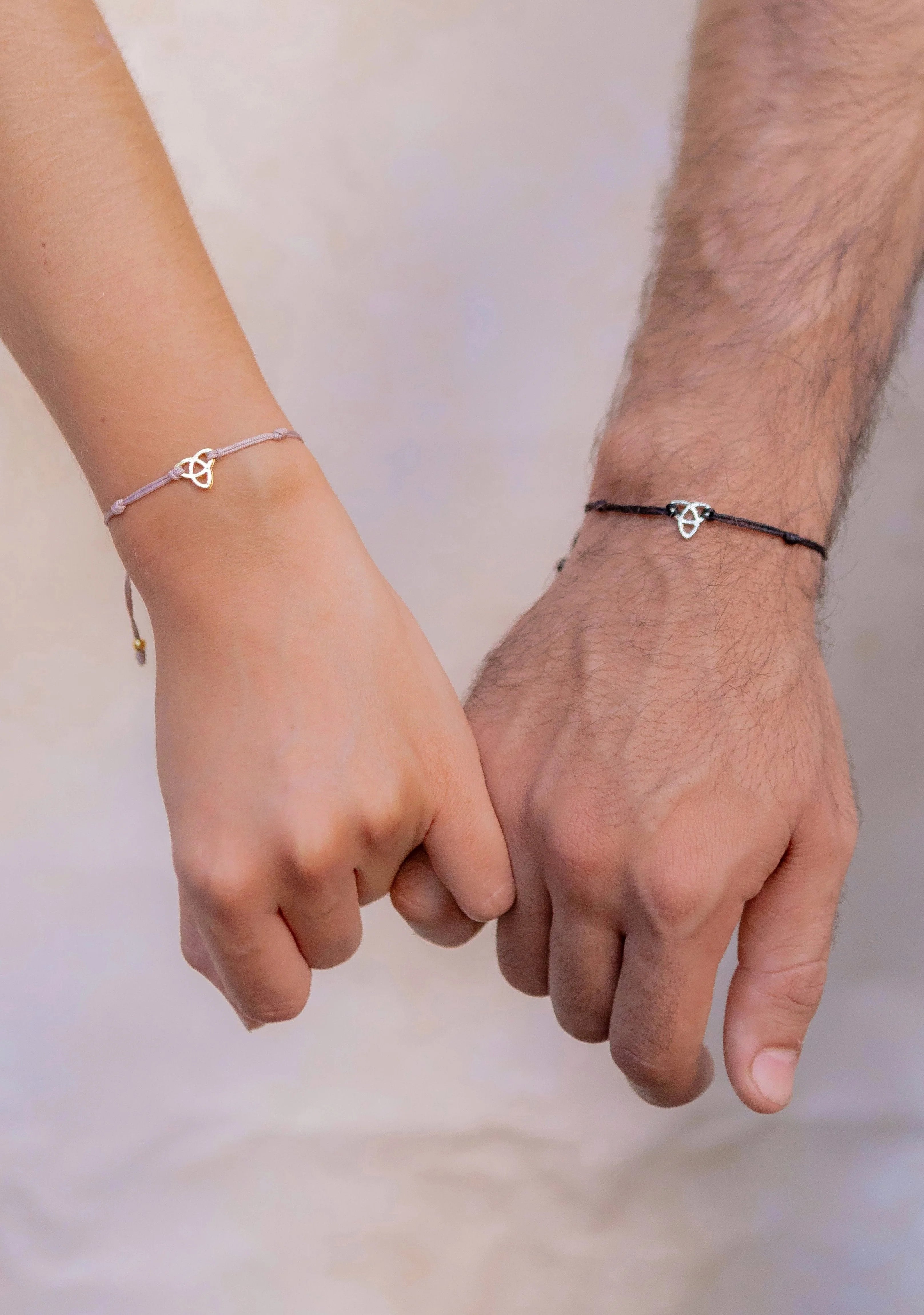 Pacto Amar, Honrar y Proteger (Set x 2 Pulseras) - Plateado